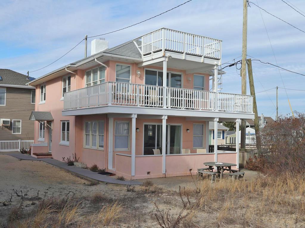 Sunset Manor NJ  Oceanfront Vacation Rental 145187