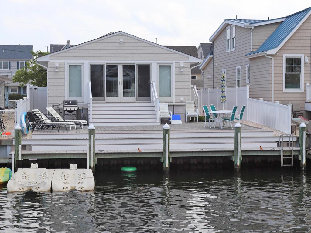 Lavallette NJ  Lagoonfront Vacation Rental  updated on 2026-05-24 19:15:36