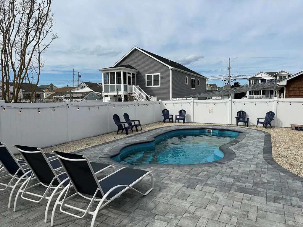 Lavallette NJ  Middleblock Vacation Rental  updated on 2026-04-05 18:35:45
