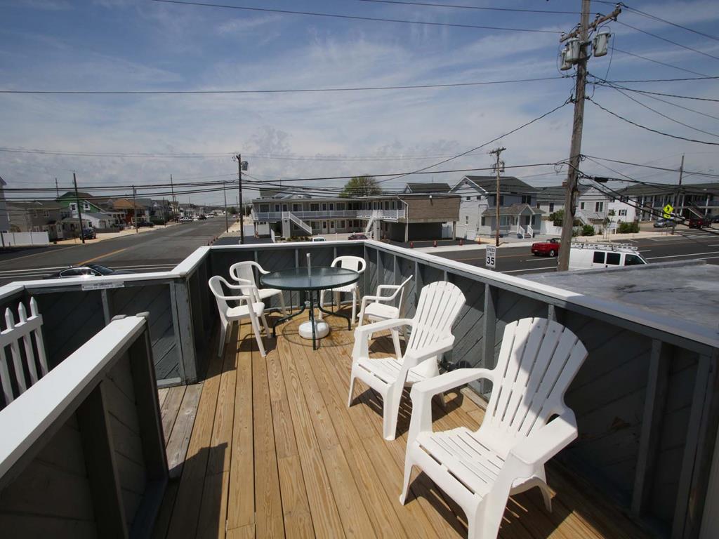 Lavallette NJ  Oceanside Vacation Rental  updated on 2026-05-24 16:43:35