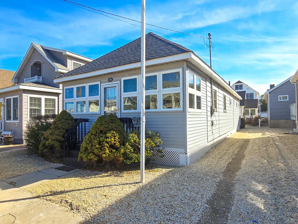 Lavallette NJ  Middleblock Vacation Rental  updated on 2026-04-02 20:47:40