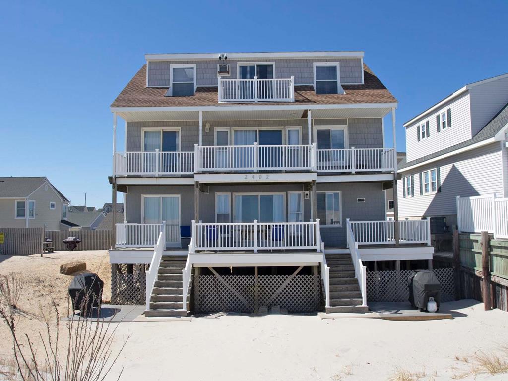 Lavallette NJ  Oceanfront Vacation Rental  updated on 2026-04-11 09:55:03