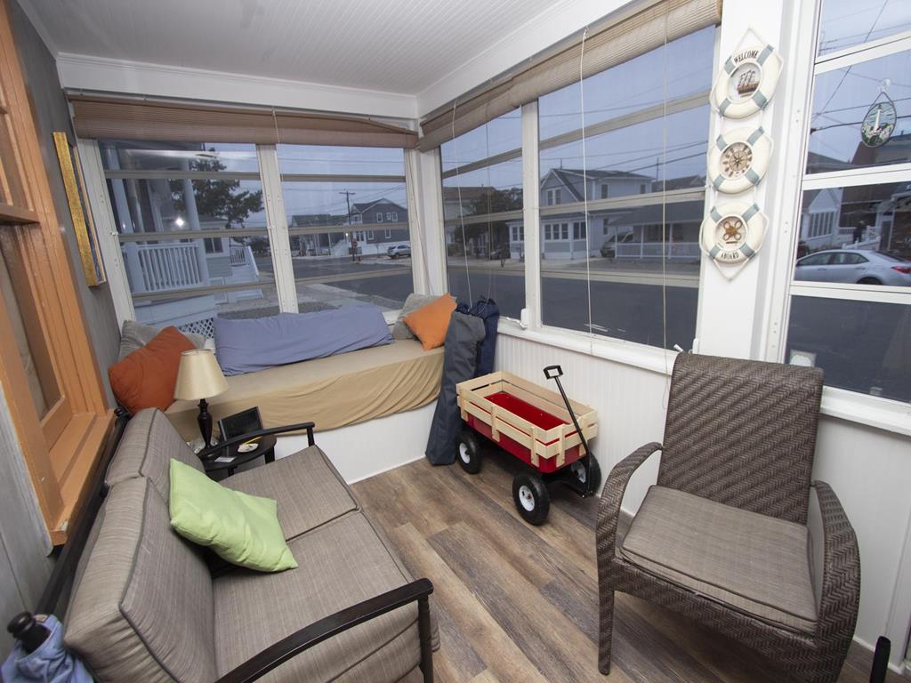 Lavallette NJ  Middleblock Vacation Rental  updated on 2026-04-11 09:54:09